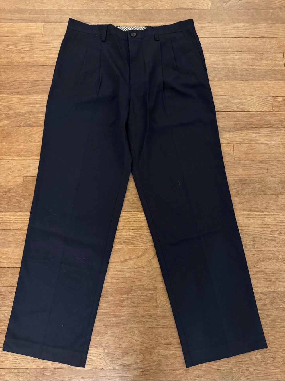 NWT Denver Hayes Men's Blue Pleated Front Never-Iron Pants - Size 36x32
 b12